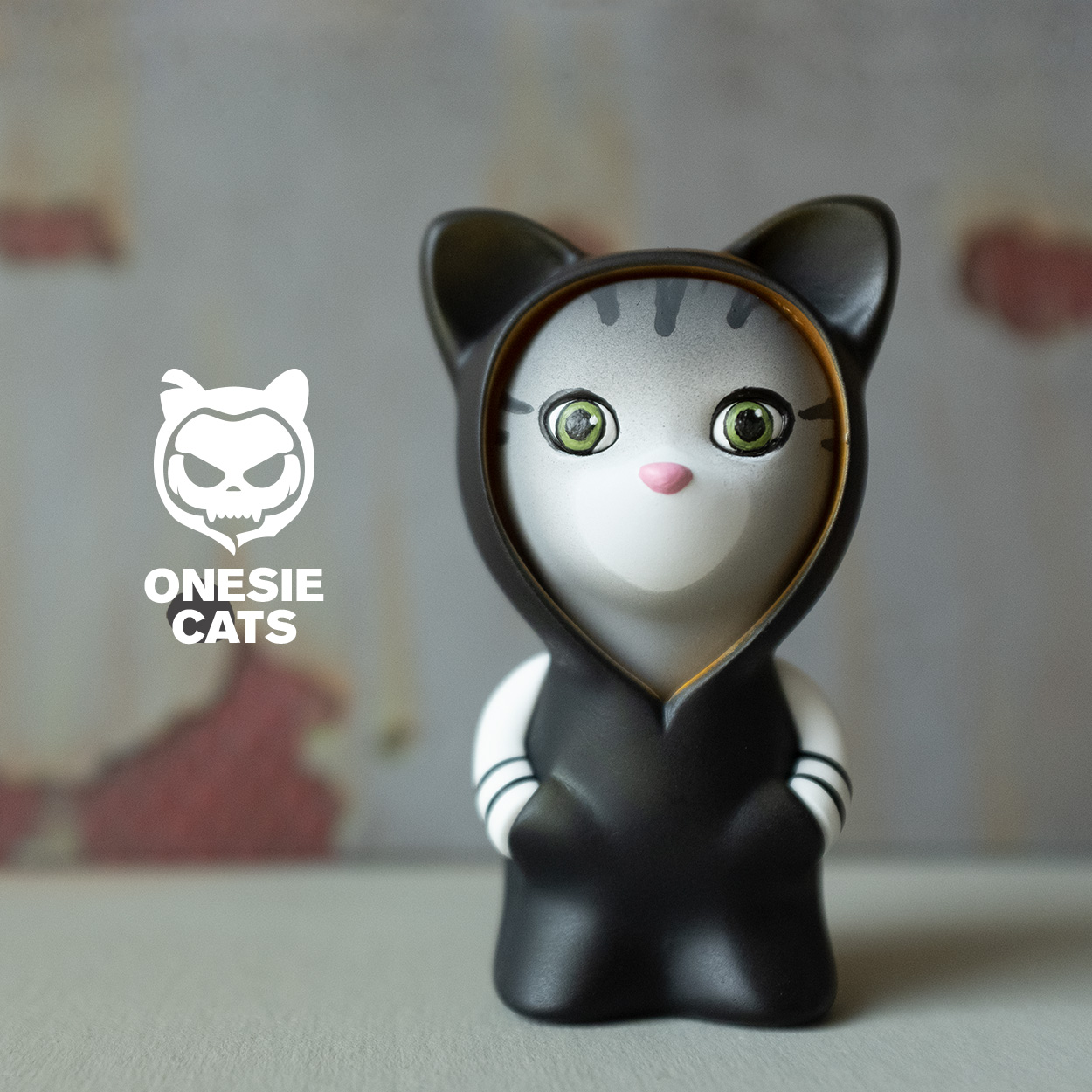 PROMO_onesie_cat_black_gold_small